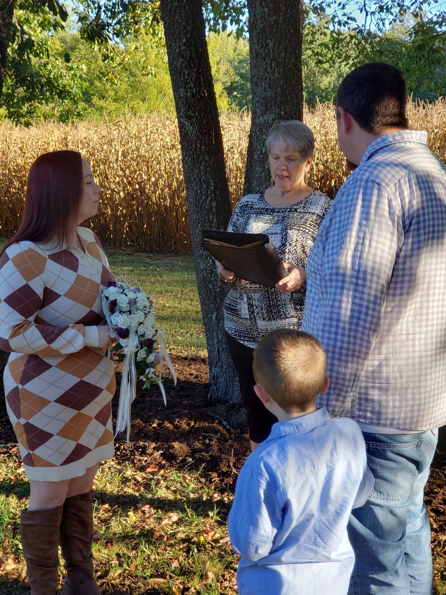 Ricky & Ashley recite their vows.
